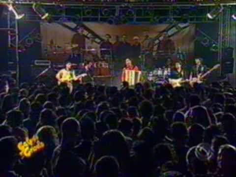 Tchê Garotos AO VIVO NO FARRAPOS - Gang da vaneira + magia + gota d´agua AO VIVO