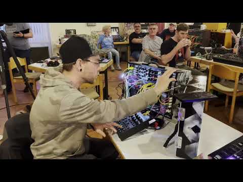 Happy Knobbing 2023 - 8 Technolf