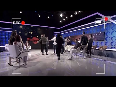 Arjoni lë mikrofonin dhe refuzon të hyjë në program - Përputhen 11 Nëntor 2020