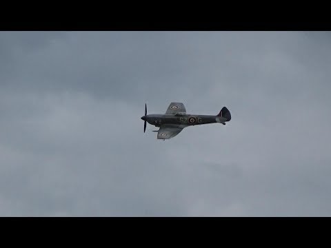 Shuttleworth May Evening Airshow 2019: Supermarine Spitfire XVI