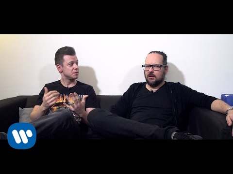 #WarnerSquad - Jonathan Davis (Korn) interviewed by Andrea Rock