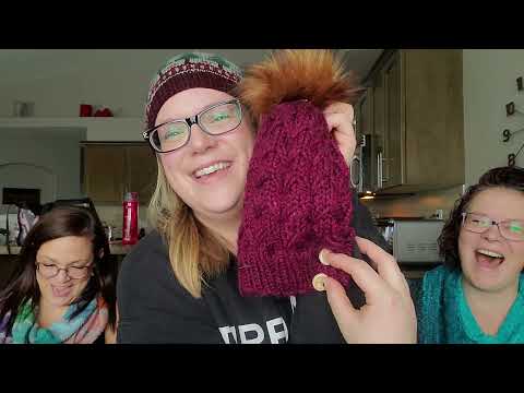 Cozy Up Knits episode 211: Merry Christmas!!