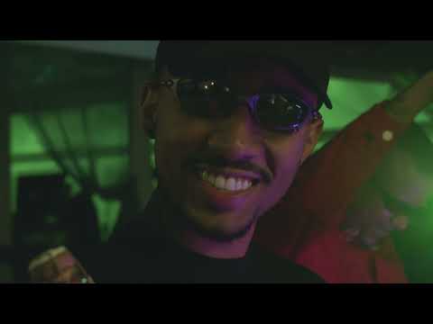 MC BOY DO CHARME  , HUGO CNB - TENTA ME LOCALIZAR / Video Clipe