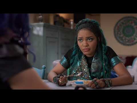 Mal and Uma Undo Audrey's Spell Defendants 3 scene