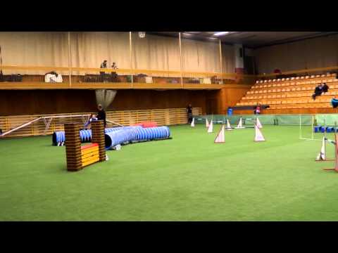 NONSTOP Jahodová párty - Jumping LA 26.1.2013 Veronika Červenková a Sára