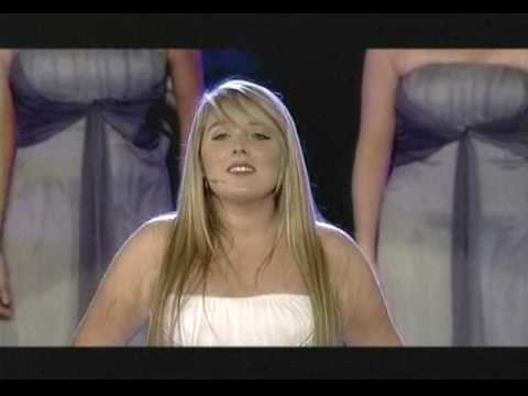 Chloe Agnew sings ''The Prayer''