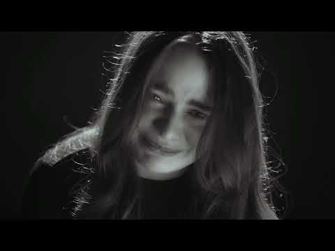 Markus Schulz ft.  Angelique Bergere - Lightwave