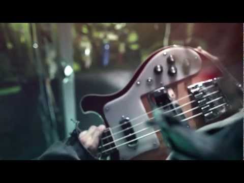 Freak Out! Parlami Luna