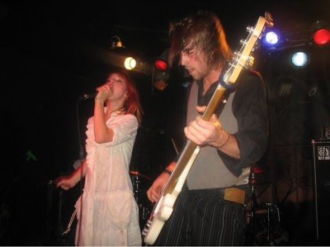 PARAMORE - BEAT KITCHEN - CHICAGO - 02-08-2006 (FULL PERFORMANCE)