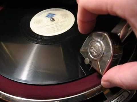 Teddy Kleindin (Quartett) - Ich kann fast jede Frau erobern (German Swing 1942)