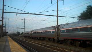 preview picture of video 'Train Race! Amtrak AEM-7 vs NJ Transit ALP-46 in Linden, NJ'