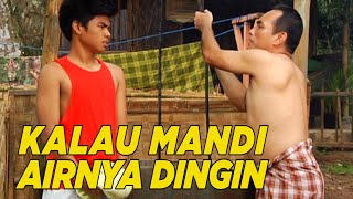 Download lagu Airnya dingin banget kayak es kalau buat mandi | SKETSA mp3 Download lagu Airnya dingin banget kayak es kalau buat mandi | SKETSA mp3