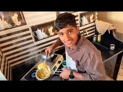 Ghar pe naresh ne Maggi  bna li 🤭 !! Day 115￼