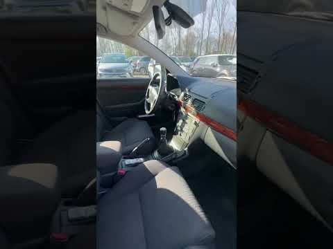 фото toyota avensis ii 0