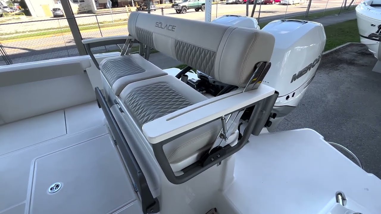 Sōlace 30HCS Walkthrough at the 2023 Fort Myers Boat Show