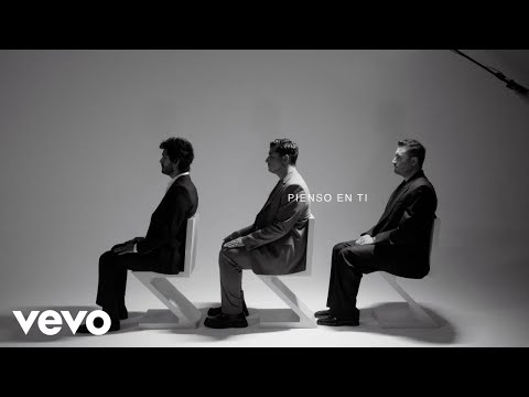 Reik - Pienso en Ti (Lyric Video)
