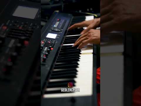 hector lavoe (Rompe Saraguey) solo de piano. #hectorlavoe #rompesaraguey #markolinodimond ❤️🎼🎹🎹