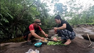 ບັນຍາກາດຍາມເຊົ້າໃນປ່າ//บรรยากาศยามเช้าในป่า Dong Una