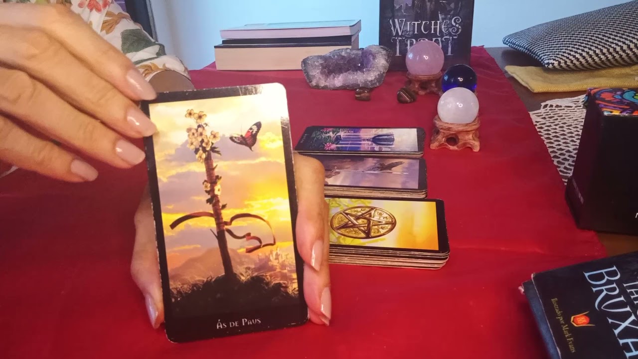 review.  TAROT DAS BRUXAS.    WITCHES Tarot. Resenha em português