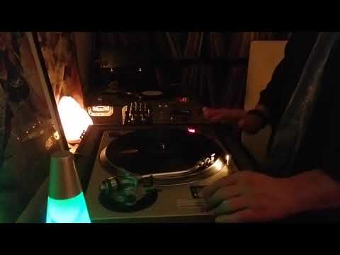 DrGiggles Live DJ Vinyl Mix on turntables 1992 rave and hardcore techno old school Hypnotist video