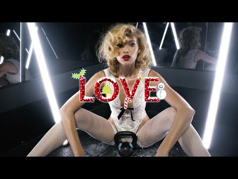 28th December | Elsa Hosk by Phil Poynter | Love Advent 2017 thumnail