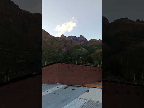 A Nevado en el Apu Pitusiray de Calca Cuzco Perú