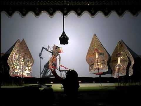 WAHYU MAKUTHARAMA   part I Dalang wanita Nyi Kenik Asmorowati