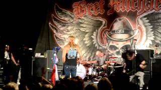 Bret Michaels performs 'Go That Far' at Watseka Theatre