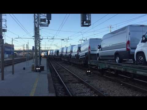 E656.587 + furgoni FIAT [MRI Fossacesia/T.S. - TARVISIO BOSCOV.]