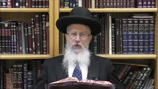 הגאון הרב אברהם יוסף שליט"א למה מברכים את ברכת שהחיינו בלילה ולא ביום ומתי קוראים את המגילה ביום (הערוץ של הרב אברהם יוסף) - התמונה מוצגת ישירות מתוך אתר האינטרנט יוטיוב. זכויות היוצרים בתמונה שייכות ליוצרה. קישור קרדיט למקור התוכן נמצא בתוך דף הסרטון