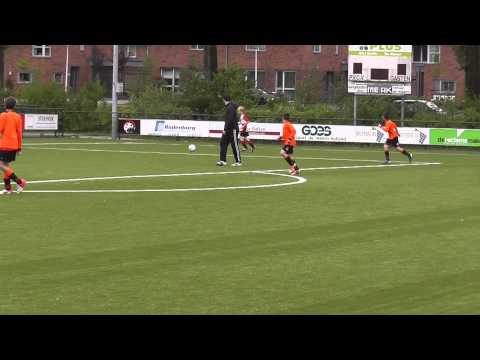 18 mei 2013 PVCV E5 - VV De Meern E5 com 1-4 Op de palen, scheids relaxed en Jens op tijd