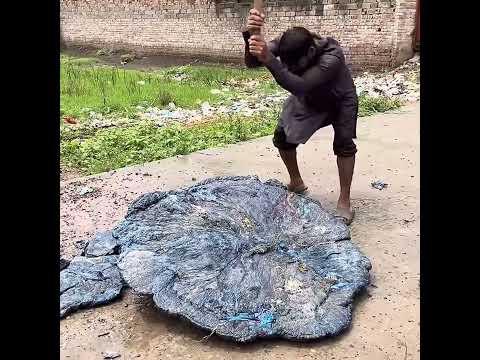 _Unbelievable_ Plastic Chairs Made from Corn Flour Packaging Waste