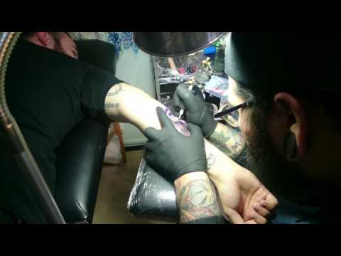 A day at Mano Morta Tattoo