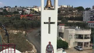Historische Momente -  Glocke in der Kirche Historical Moments: Install the bell in Tarshiha Christ 