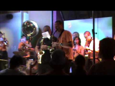 YAKETY SAX - Les Petlessons.wmv