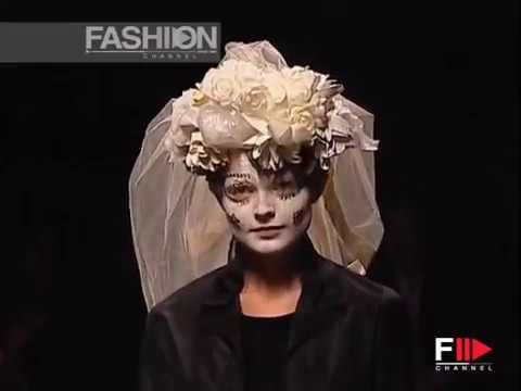 COMME DES GARCONS  AW 2005-06 Pret a Porter Women Paris 5 of 5 by Fashion Channel