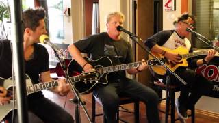 The Offspring: Come Out and Play (Acoustic)