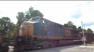 preview picture of video 'CSX Short Fast Intermodal Train'