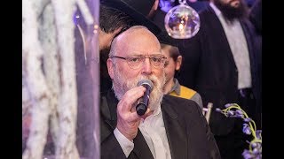 הגעתו המפתיעה של מיכאל שניצלר לסיום המלך רפי לסדר זרעים