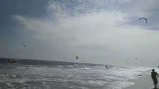 preview picture of video 'Кайт сёрфинг в Муйне - Kitesurfing in Mui ne'