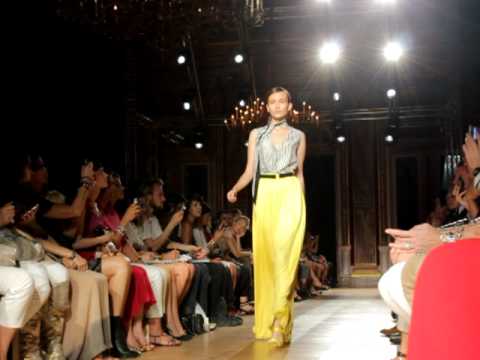 Martin Grant Spring-Summer 2012 full fashion show. Paris fashion week