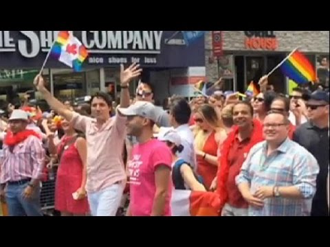 رئيس الوزراء الكندي"جاستن ترودو" يشارك في مهرجان للمثليين