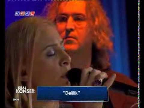 Zeynep Casalini - Delilik (Canlı Performans)
