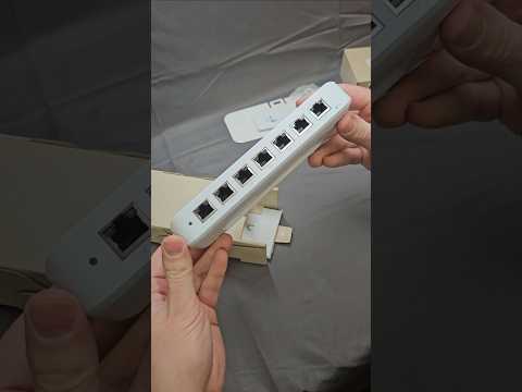 Ubiquiti Unifi Ultra Switch Unboxing (USW-Ultra (42W))