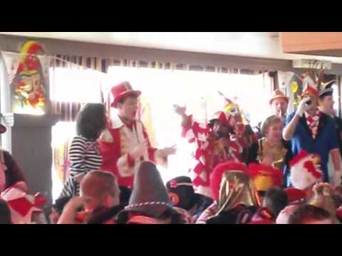 Zjosti en Sjoekel live in zaal Burgerhout (1)