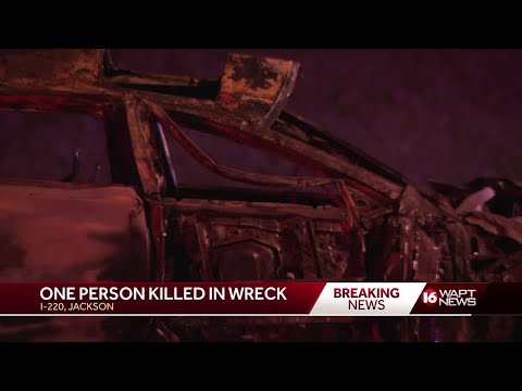 1 killed in crash on I-220