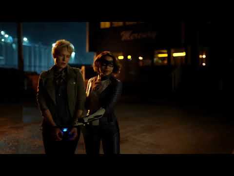 The Flash 5x02 - Cicada’s arrival + Team Flash vs Cicada Pt1