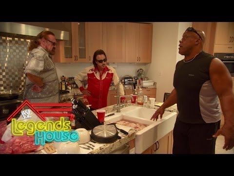 WWE Legends talk about Tony Atlas' cooking: WWE Legends' House Exclusive