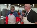 Ed Aldus is op de visafslag Stellendam en mag niet zeggen dat het stinkt