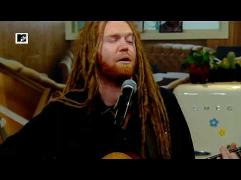 newton_faulkner-bohemian_rapsody_(mtv_home_20-11-2009) www.albummusic.eu